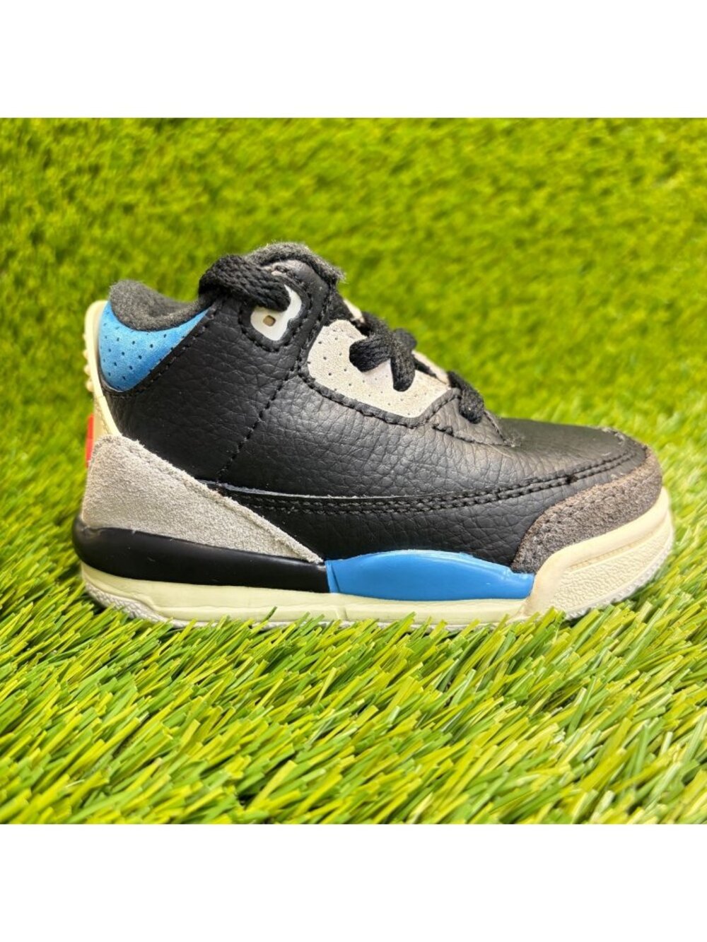 Nike Air Jordan 3 Retro OG Rare Air Baby Size 5C Black Athletic Shoes Sneakers
